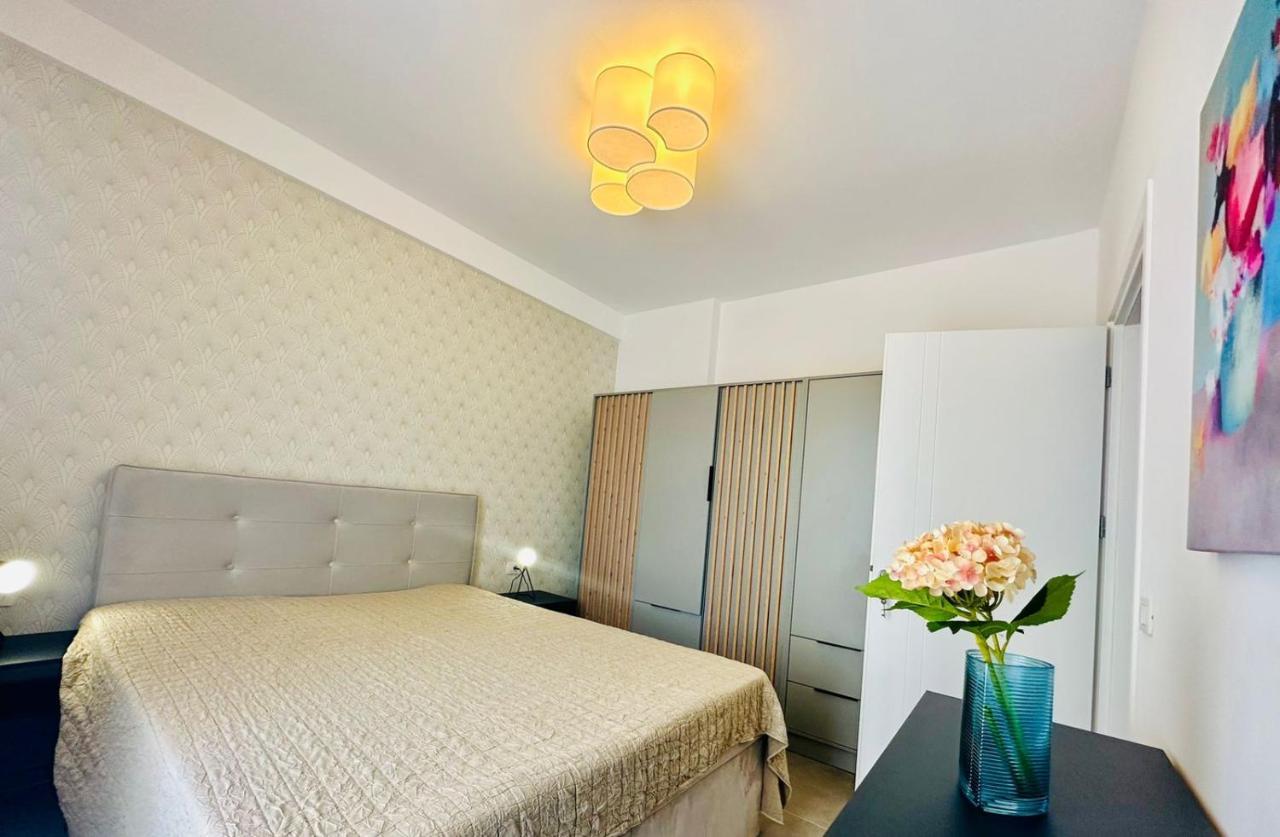 Apartment Celine Sarandë Esterno foto