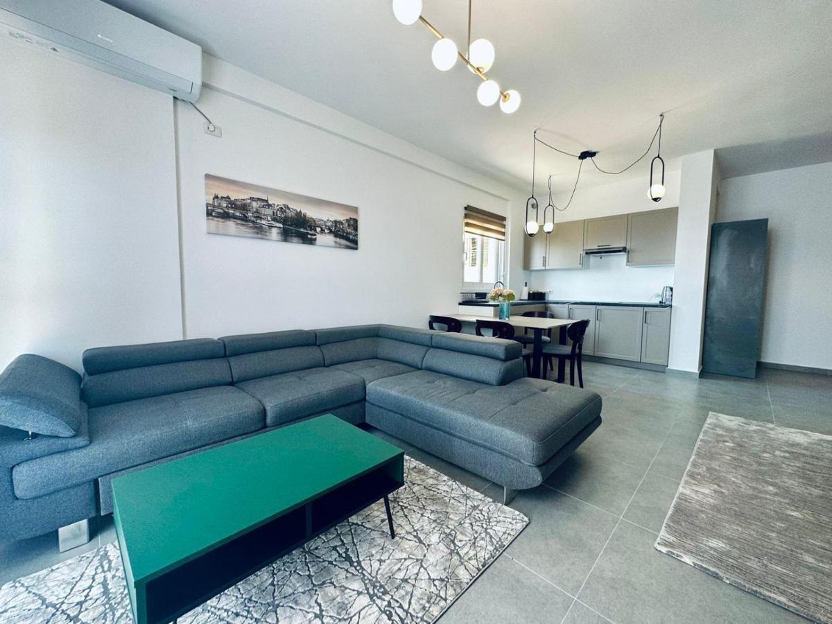 Apartment Celine Sarandë Esterno foto